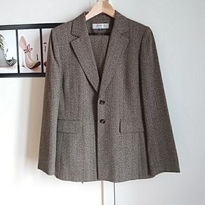 Elie Tahari Woman Pantsuit.